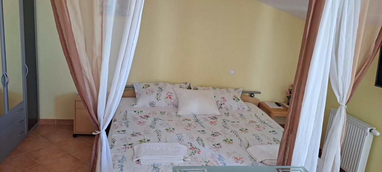 Apartments Villa Bella Vista Hvar 赫瓦尔 外观 照片